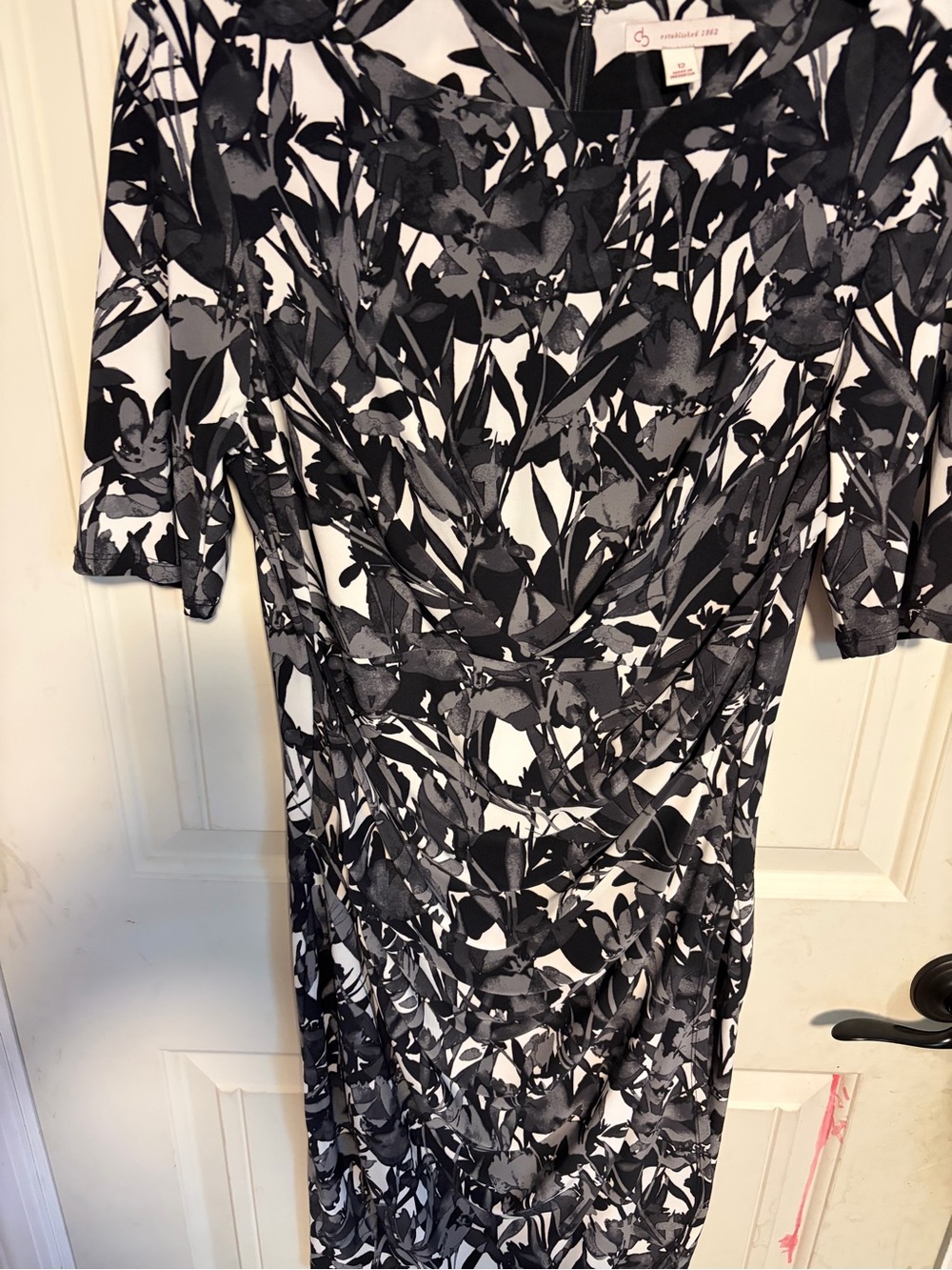 Black & White Floral Print Midi Dress - Classic Silhouette
